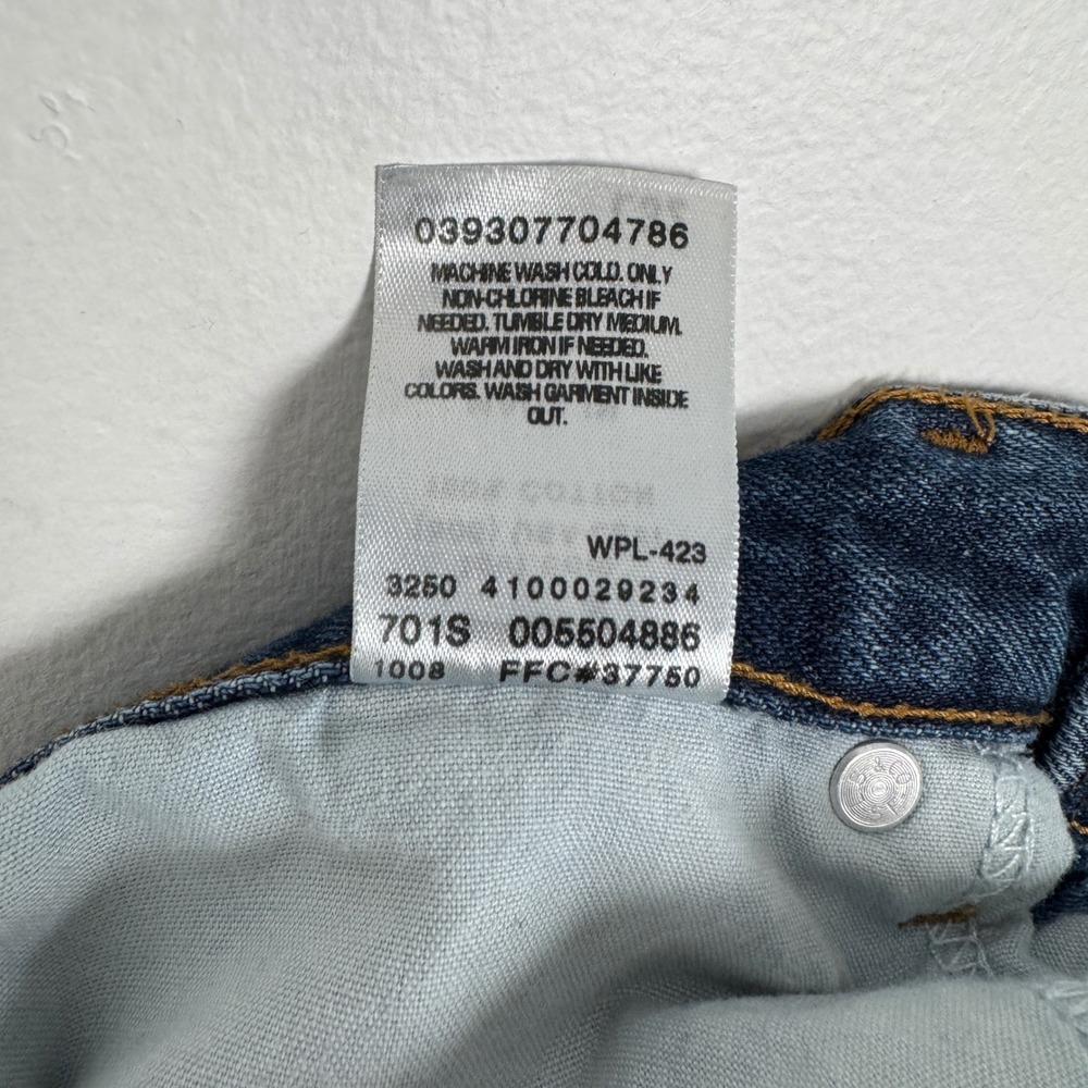 Levis 550 Relaxed Fit Mens Jeans Medium Wash Blue Denim W32 L32 Y2K - Picture 6 of 10